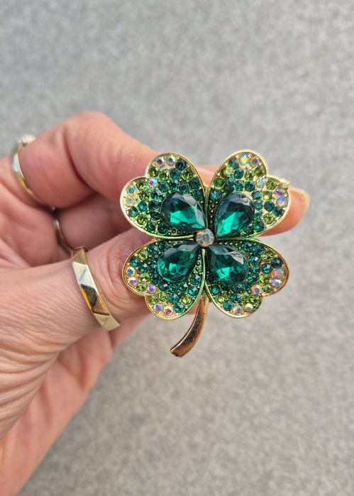 Broszka koniczynka zielona