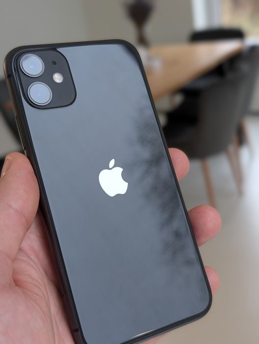 iPhone 11     128gb гарний стан