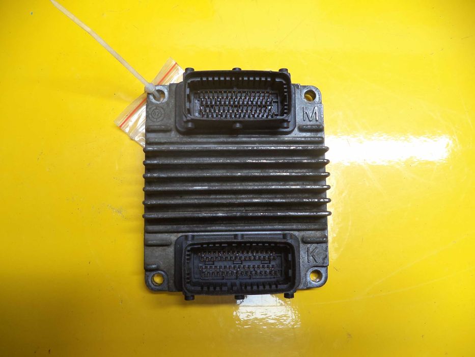 Блок управления двигателем Opel Meriva A (1,6) з 03-10 р.в.