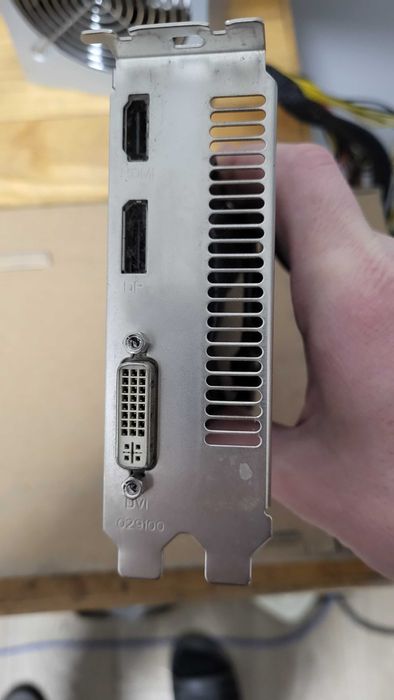 Видеокарта Shaphire HD6670 1gb ddr5