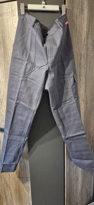 Spodnie robocze.