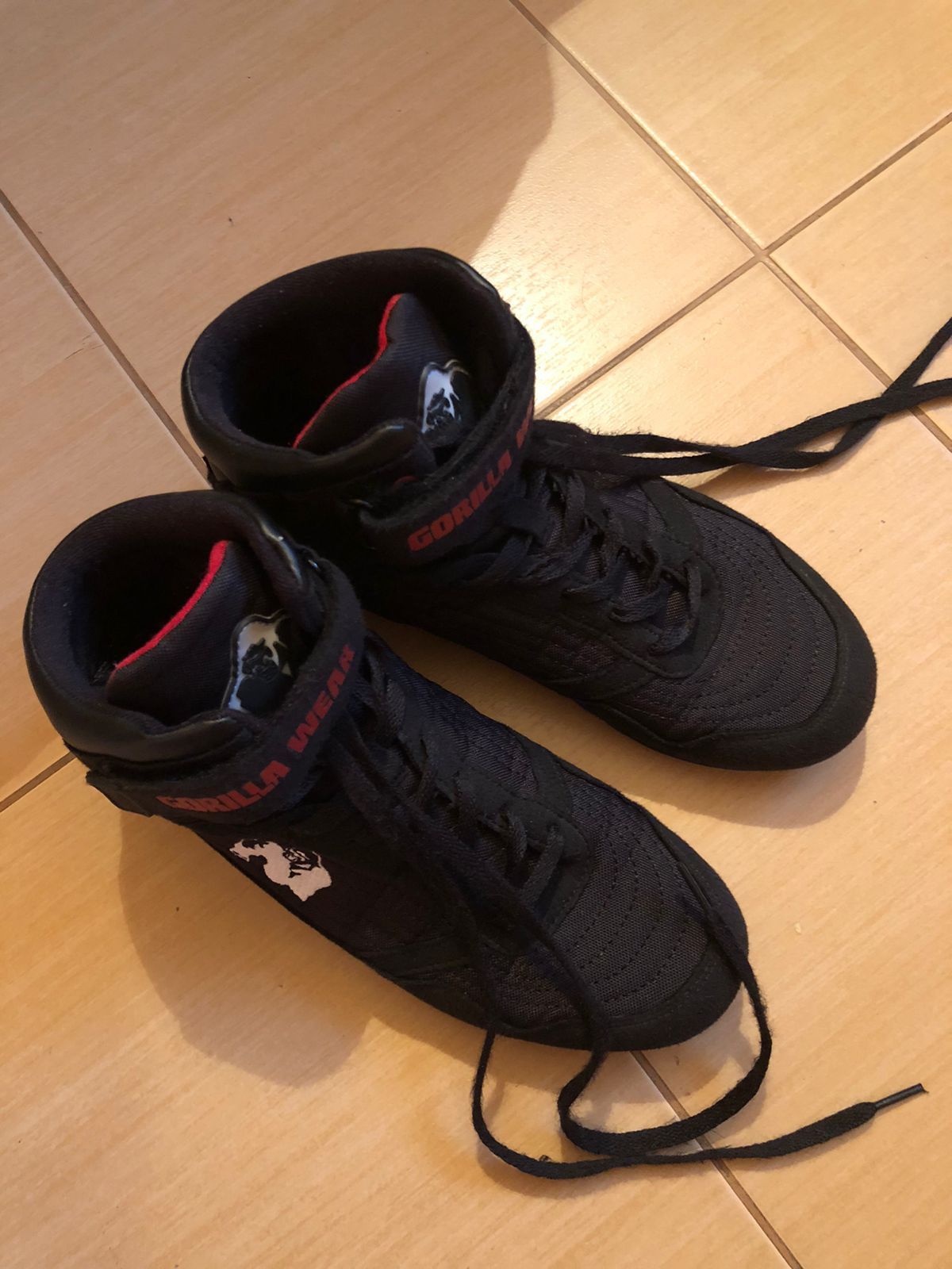 Продам кросівки Gorilla wear high tops
