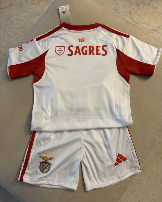 Equipamento principal e alternativo do Benfica para crianca 25-26