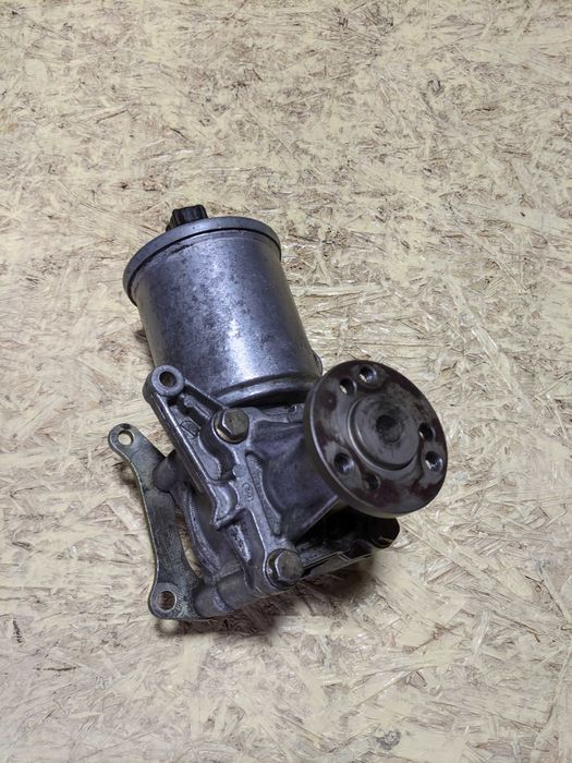 ГУР гідропідсилювач насос Mercedes E-Class 190 W201 2.0 2.3 85bar