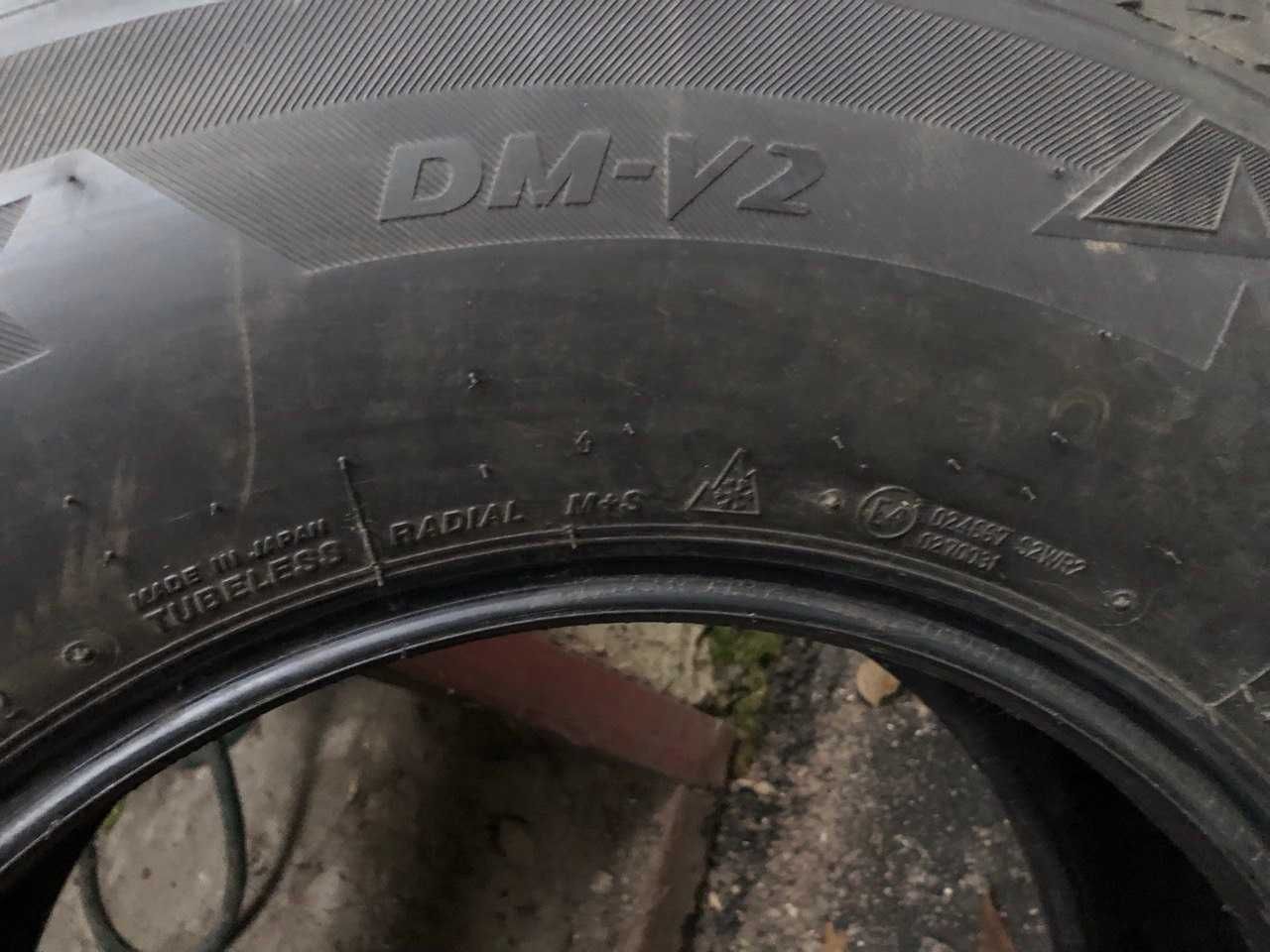 Bridgestone Blizzak DM-V2 265/70 R 16 Зима шина резина Джип Внедорожн.