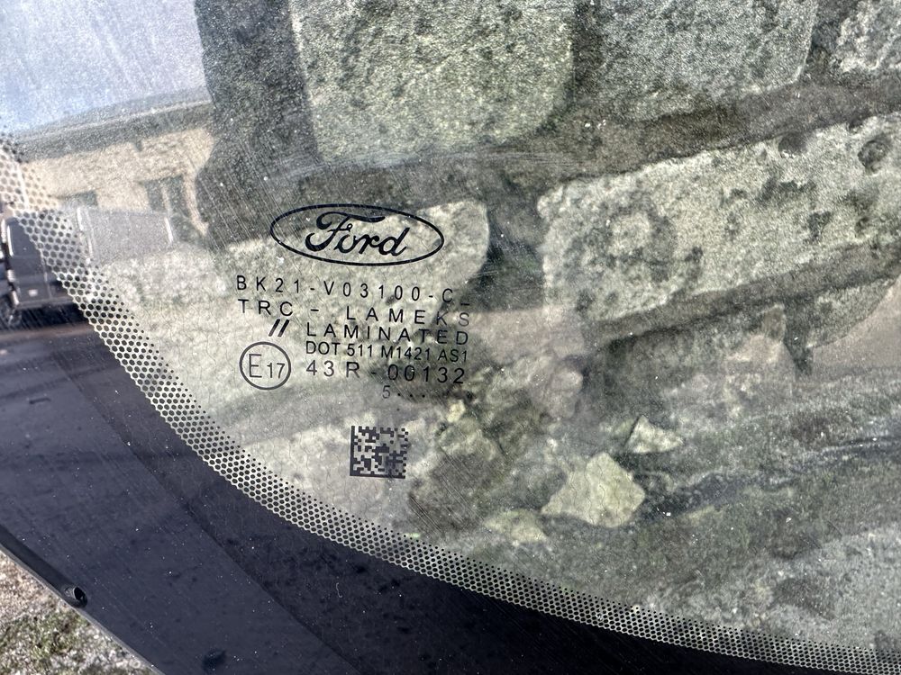 Лобове скло стекло на Ford Transit Custom 2014-2023