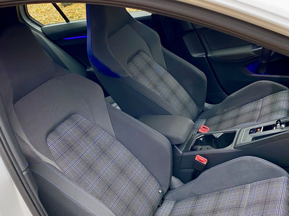 VW GOLF 8 GTE Плагін-Гібрид