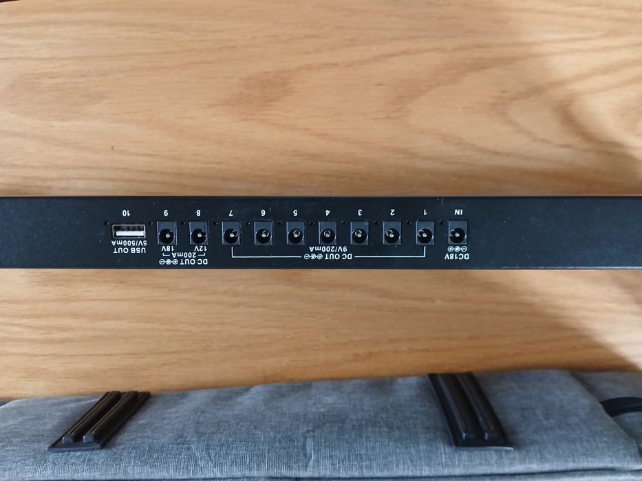 Pedalboard Aklot com Power Supply
