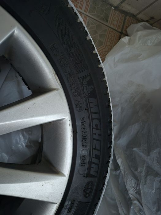Michelin X-Ice 215/50R17 комплект Оригінальні диски Mazda R17 + гума