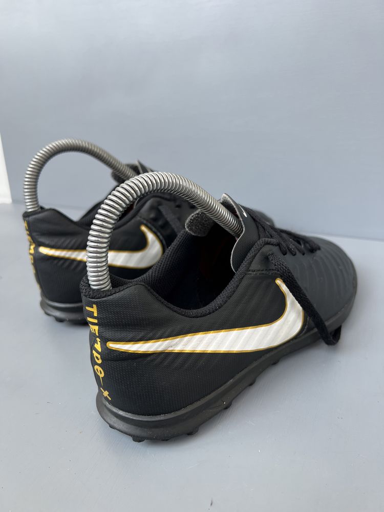 Кроссовки оригінал Nike TIEMPOX RIO IV 37.5р.23.5см.
