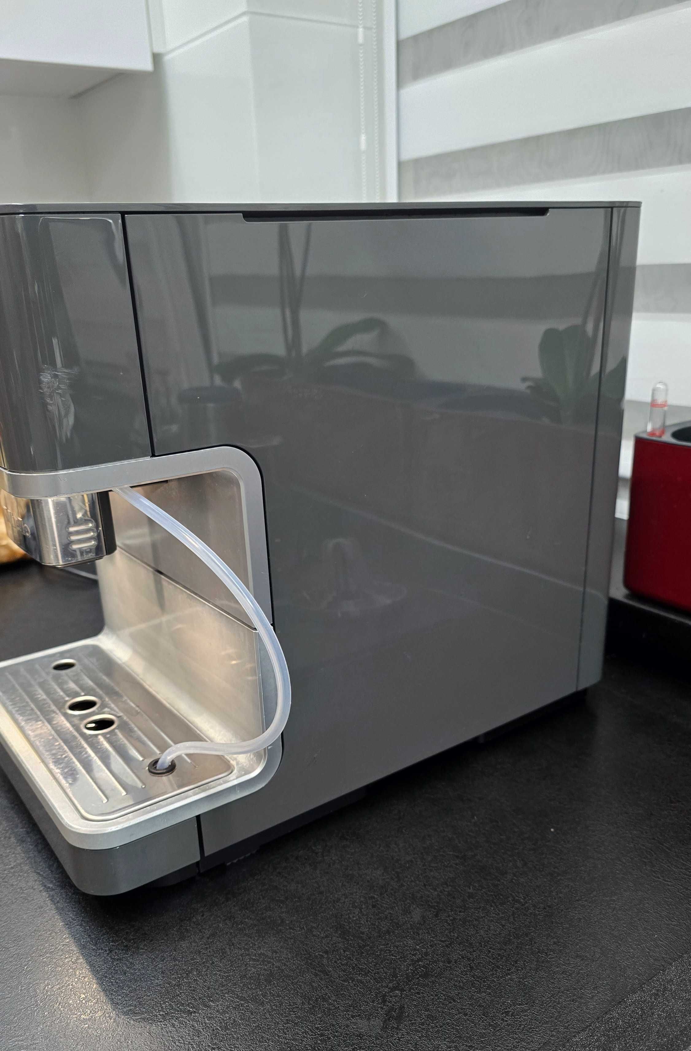 Ekspres Miele CM 63 grafitowy, LED, menu PL, One Touch, Aromatic,15bar