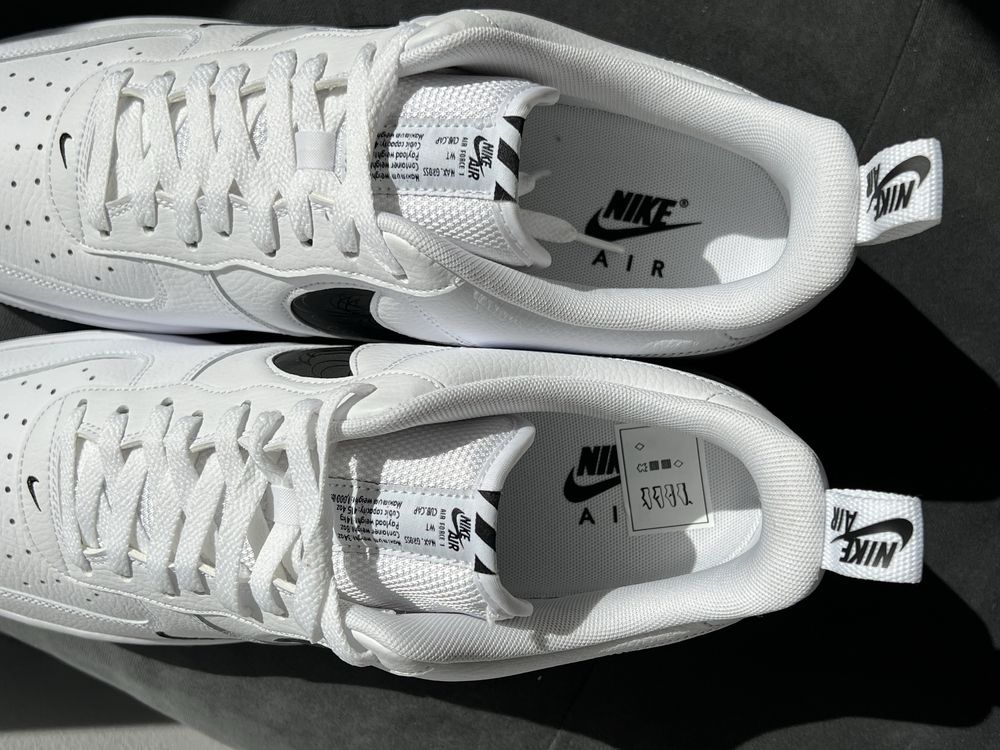 Nike Air Force 1 Low ’07 LV8 Black Swoosh - Rozmiar 48,5 32cm (US14)