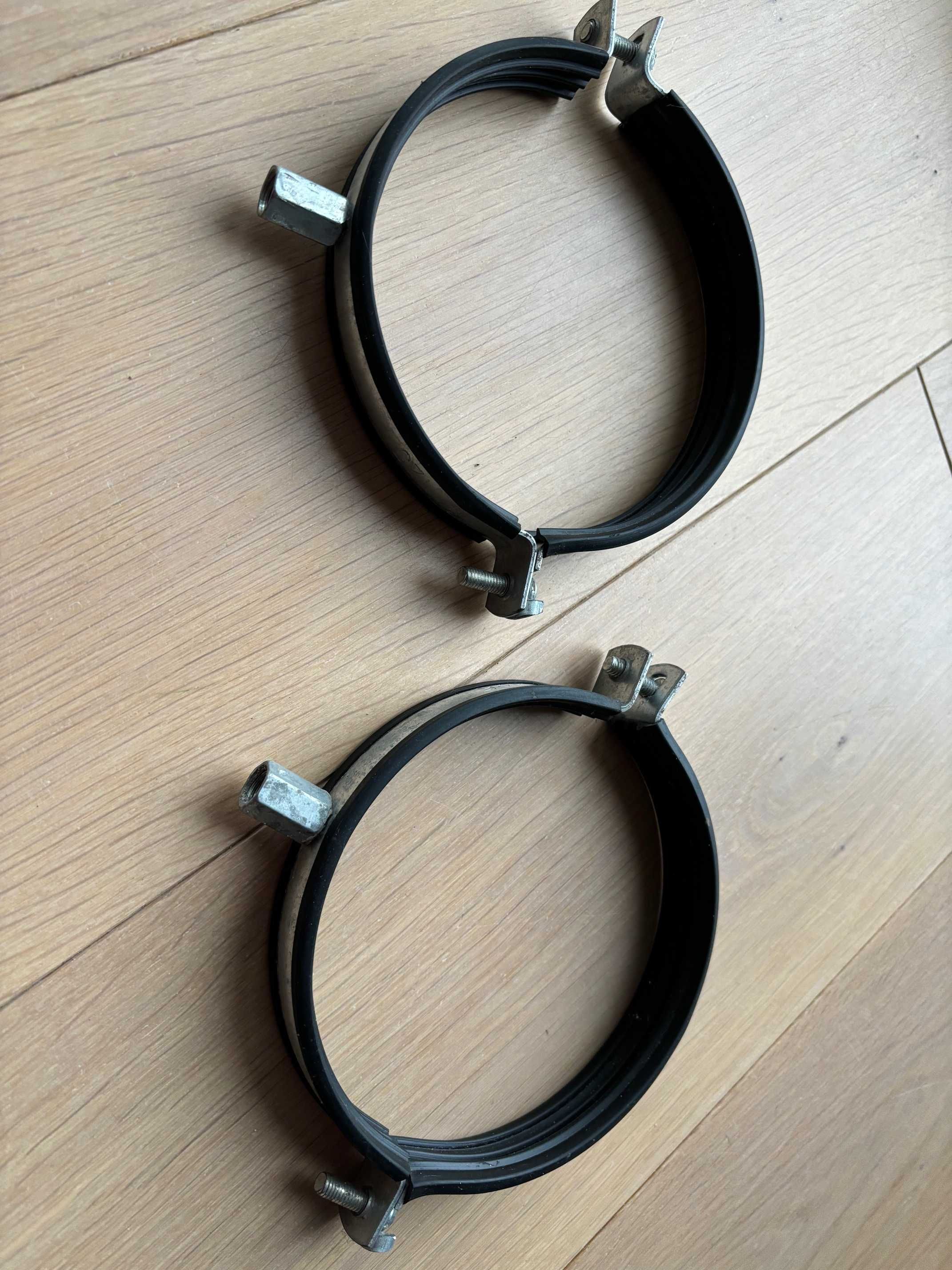 2 x Obejma montażowa z uszczelką 125 do rur SPIRO FIXO