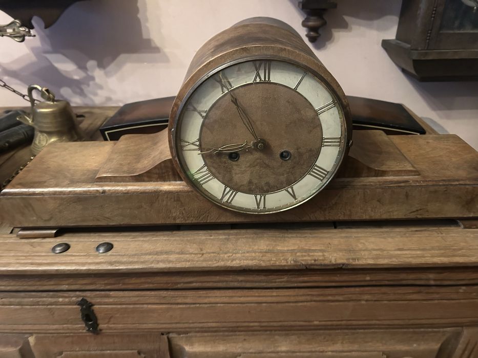 Stary zegat kominkowy