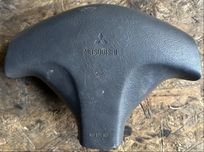 Подушка безпеки водія в кермо mitsubishi colt v