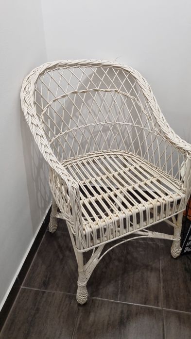 Fotel wiklinowy z poduszką