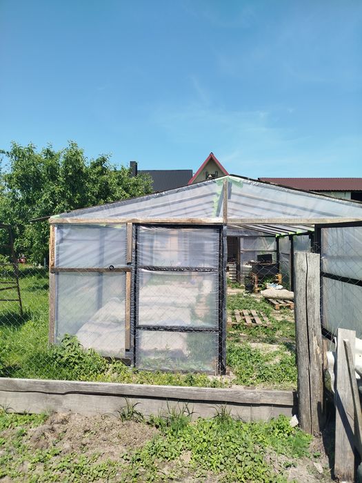 Продам 2 будинки..25 соток!!!