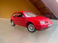 Model Volkswagen Golf IV GTI - Revell 1:18