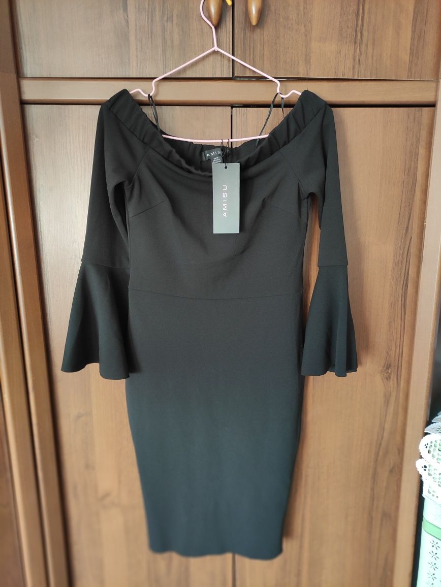 Платье черного цвета, новое, размер 36…