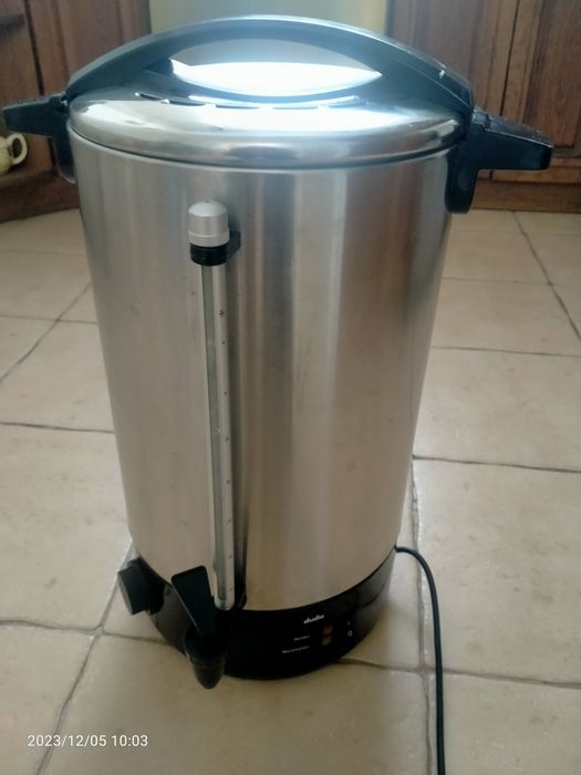 Електричний чайник.