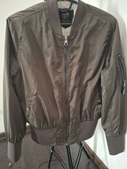 Куртка жіноча демісезонна