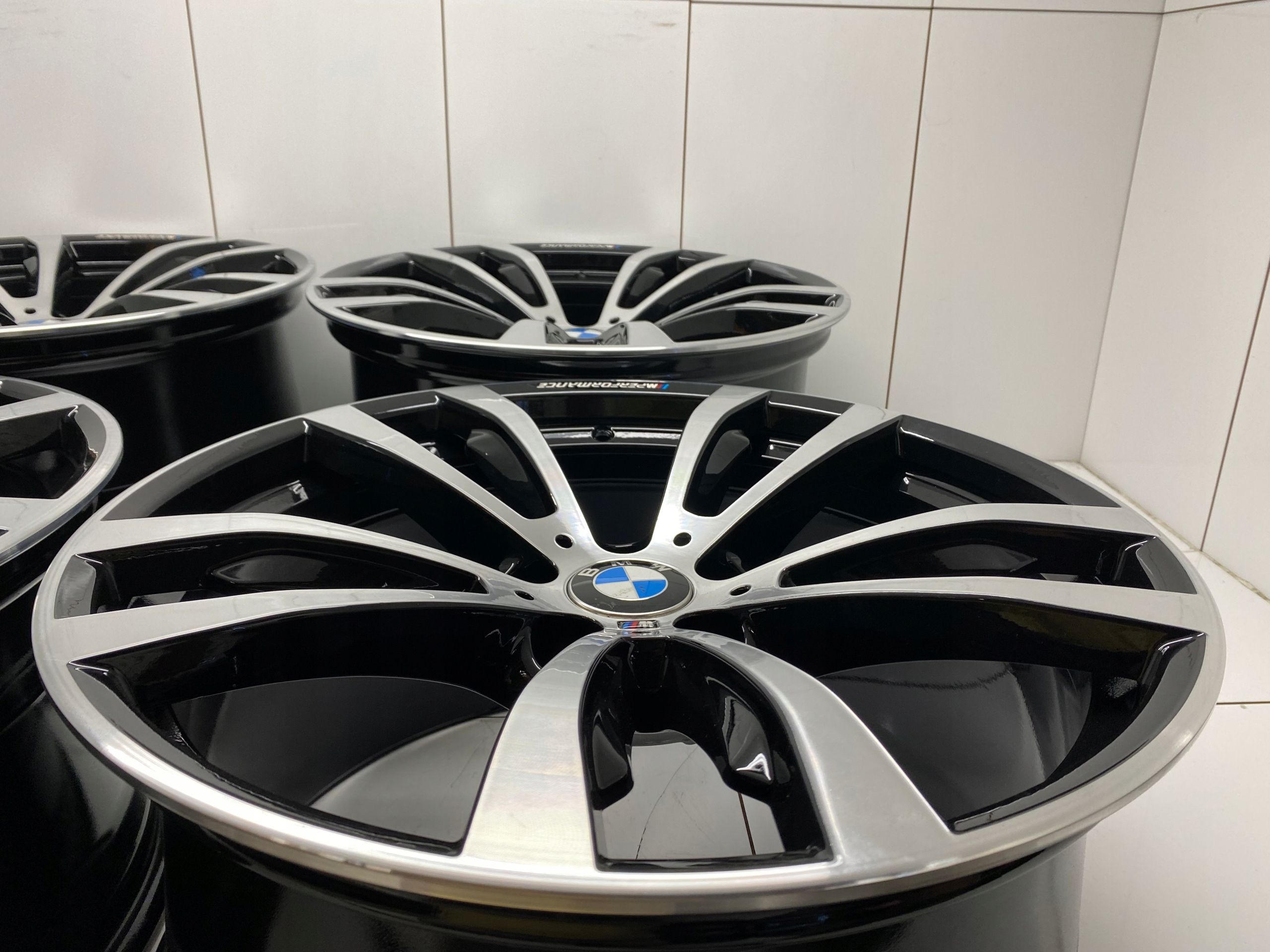 Felgi 20 BMW X5 X6 F15 F16 m Pakiet Performance F15 F16 Idealne