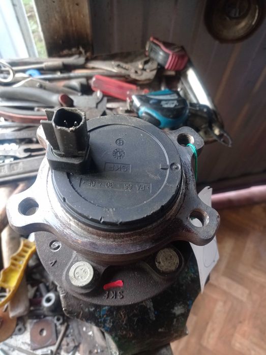 Задні ступиці Форд мондео,куга ,оригінальні  .