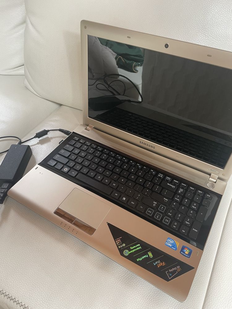 Laptop Samsung RV511