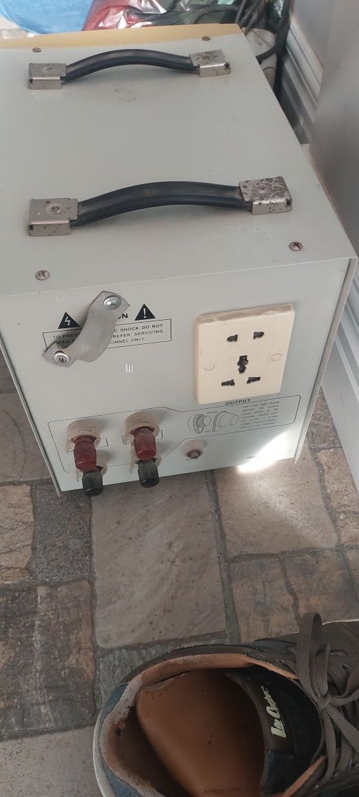 Стабилизатор напряжения Luxeon KDR-5000VA