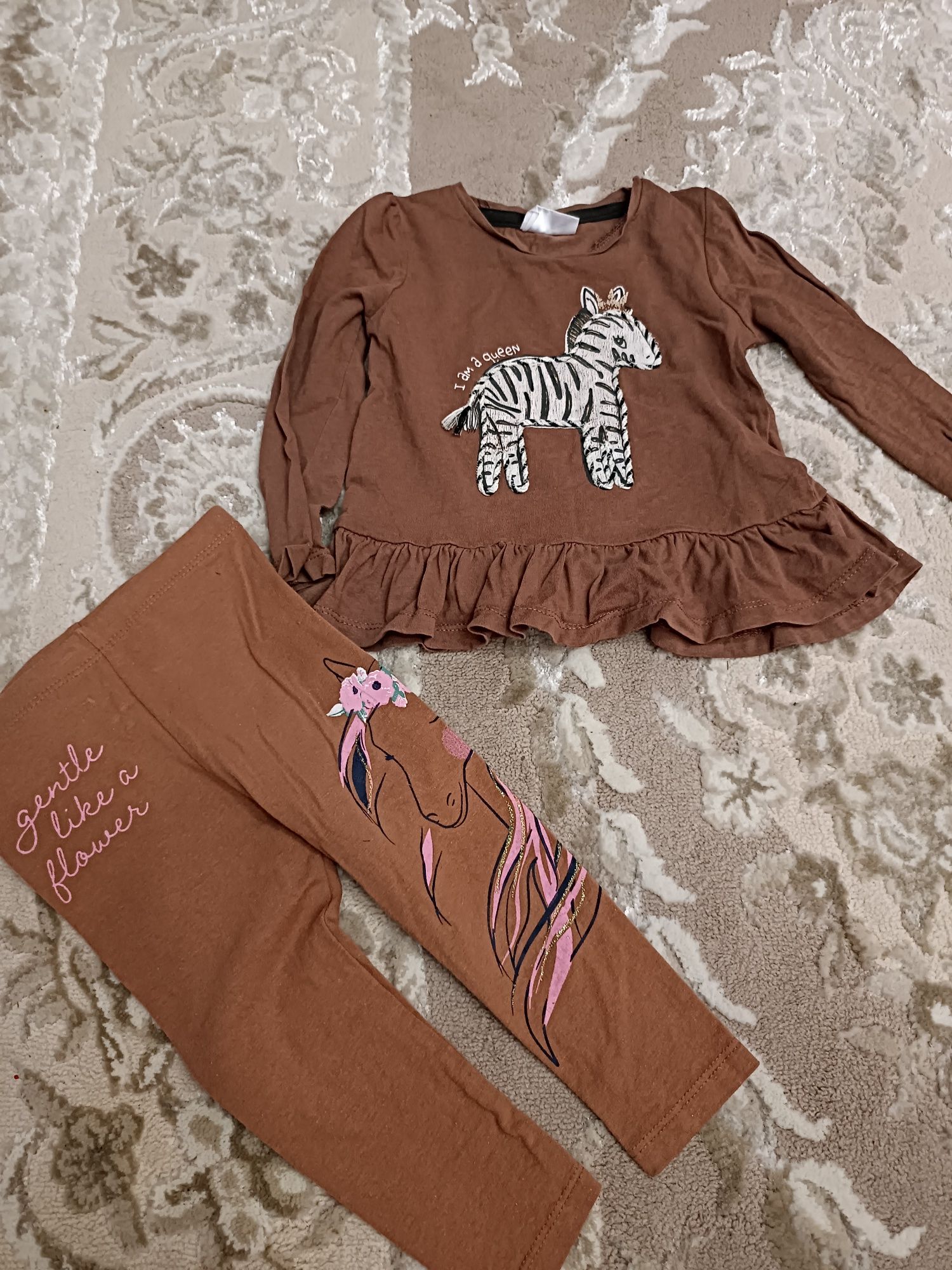 одяг для дівчинки