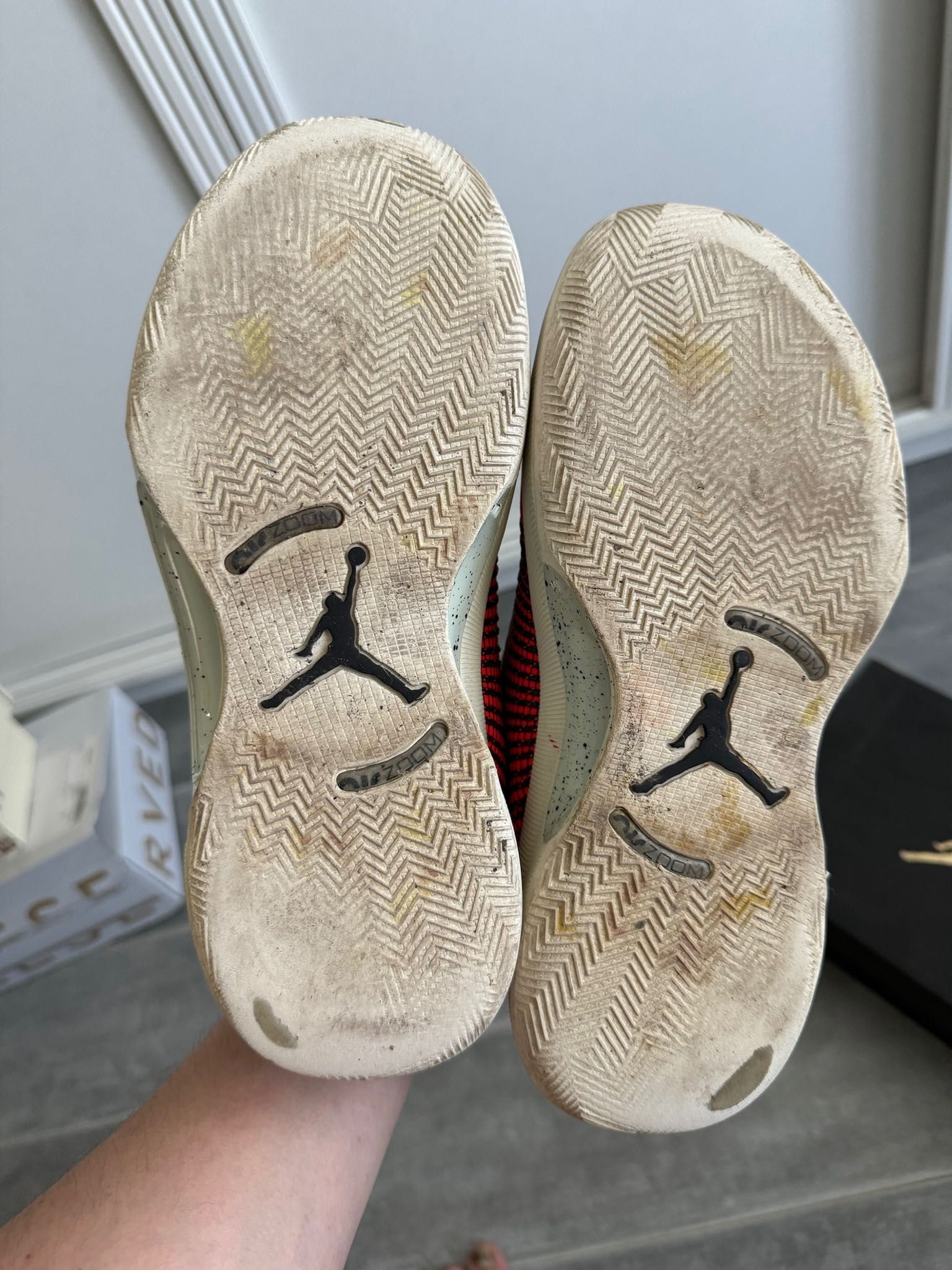 Продам кроссовки Air Jordan