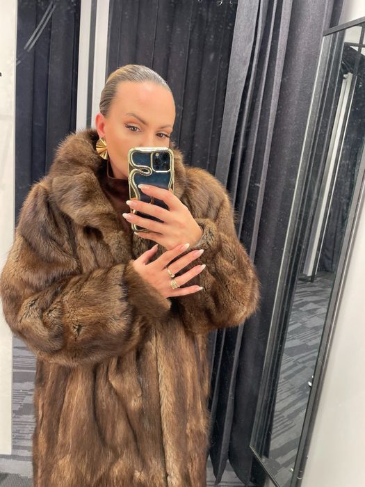 Piekne futro naturalne brązowe