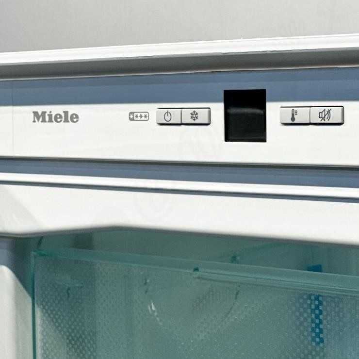 Miele / Міле Морозильник F 32202 i, вбудов. 4 ящики, білий