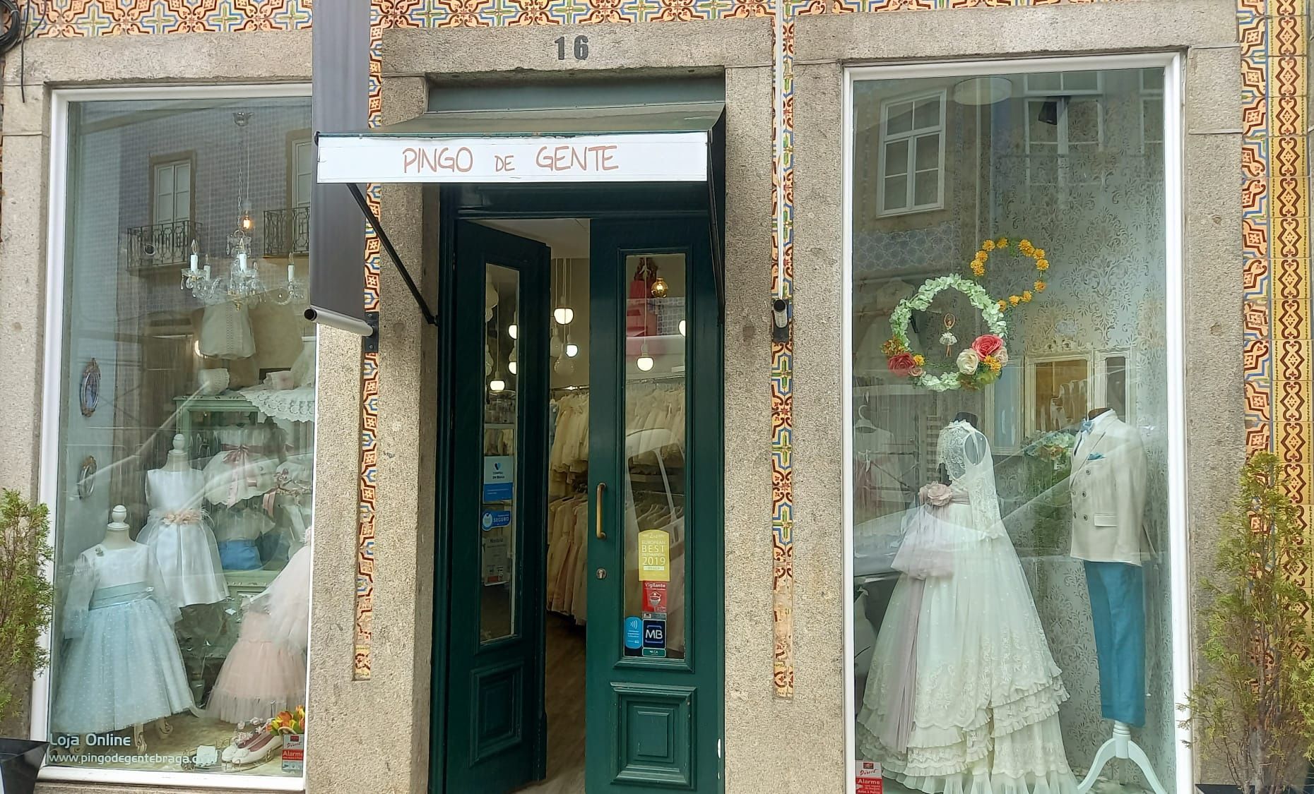 Trespasse loja de roupa de criança no centro  histórico dede Braga