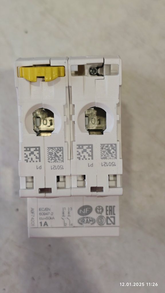 Автоматичний вимикач iC60N 2P 1A C Schneider Electric A9F74201
