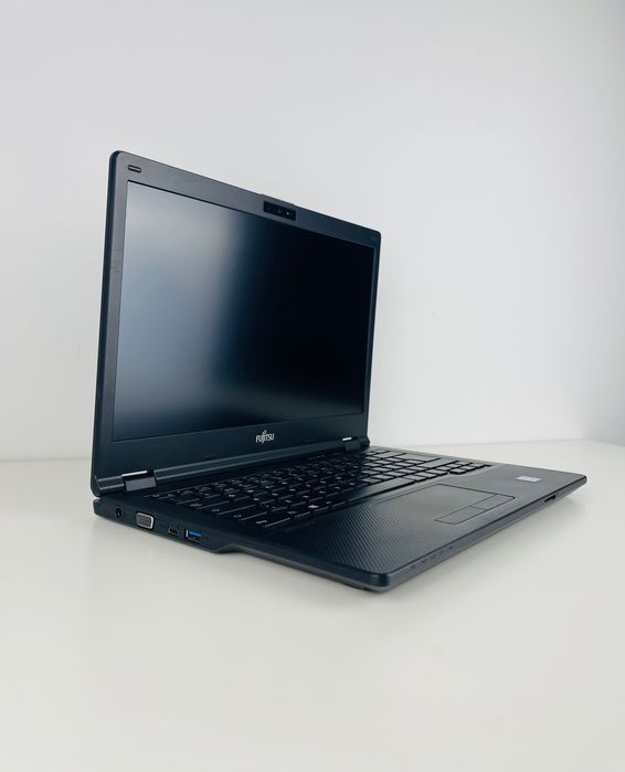 Portátil Fujitsu Super Rápido - i3 8ª Geração (1 Ano de Garantia)