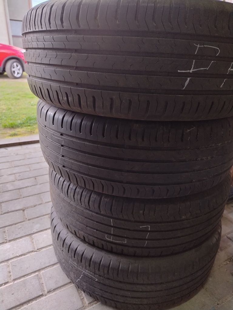 Opony letnie Continental 215/60R17, komplet.