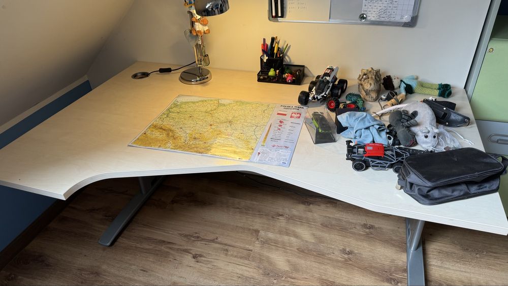 Biurko  bardzo solidne