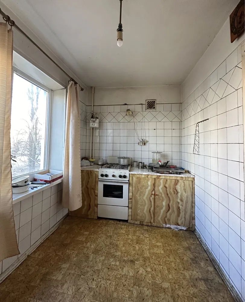 Продам 3 кімн. квартиру район ТЦ Аврова, вул. Грязнова