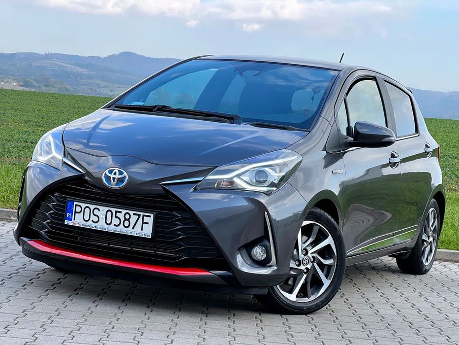 Toyota Yaris Hybrid 4l/100km 17tys JAK NOWA 2018r Szklany Dach Zamiana