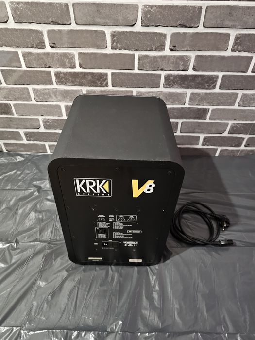 Студійний монітор KRK V8