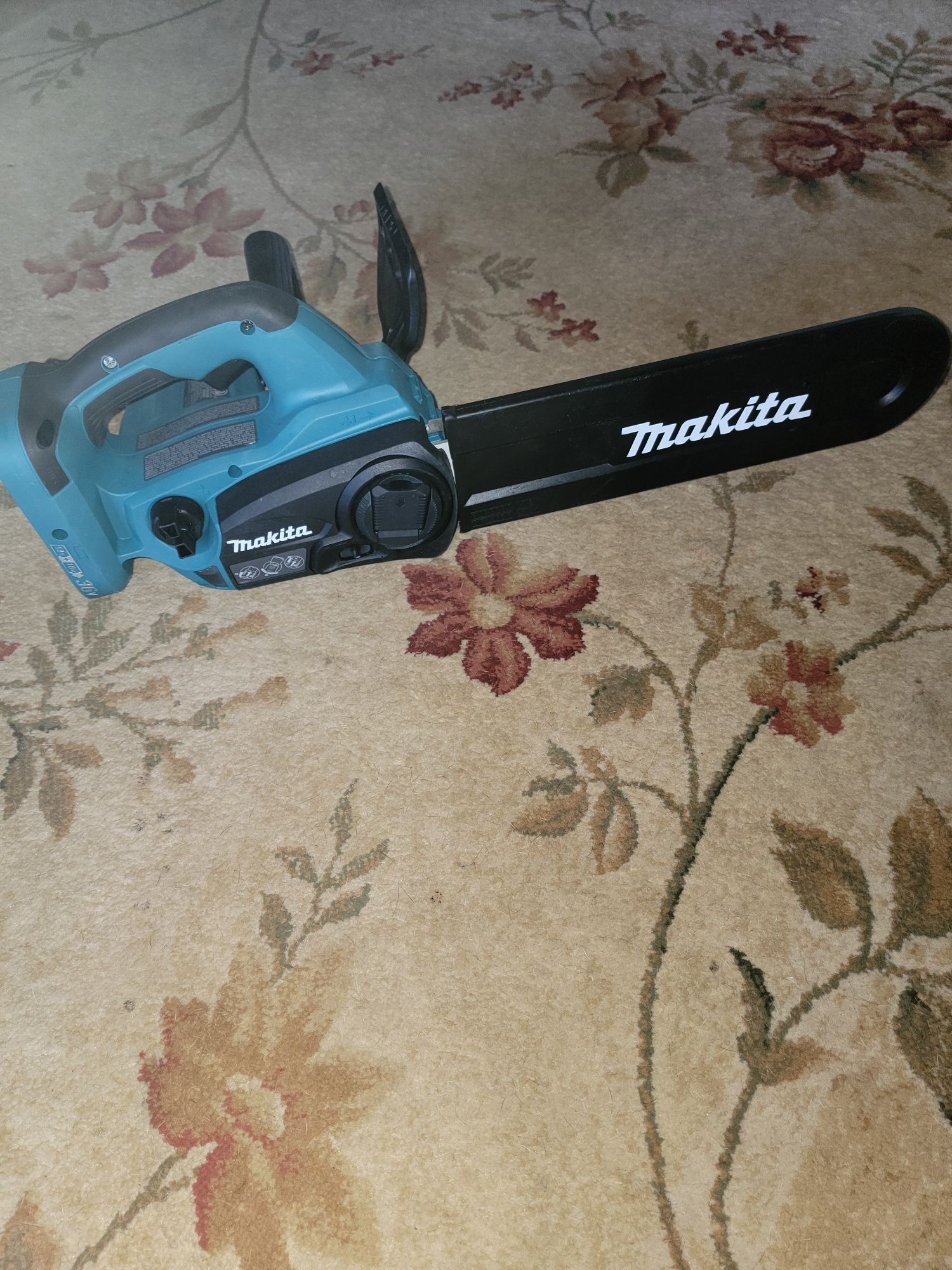 Пила ланцюгова Makita  xcu02