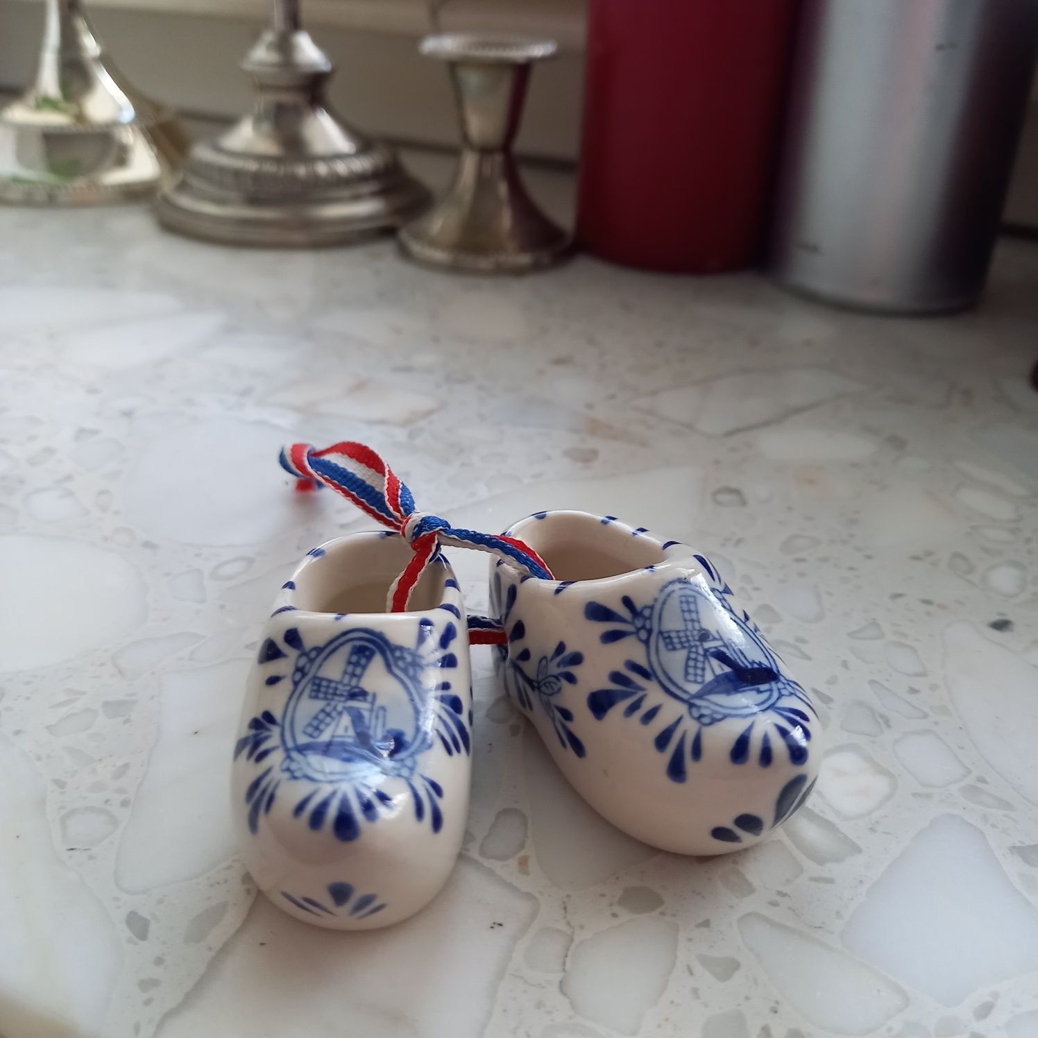 Buciki porcelanowe chodaki holenderskie malowane sygnowane figurka
