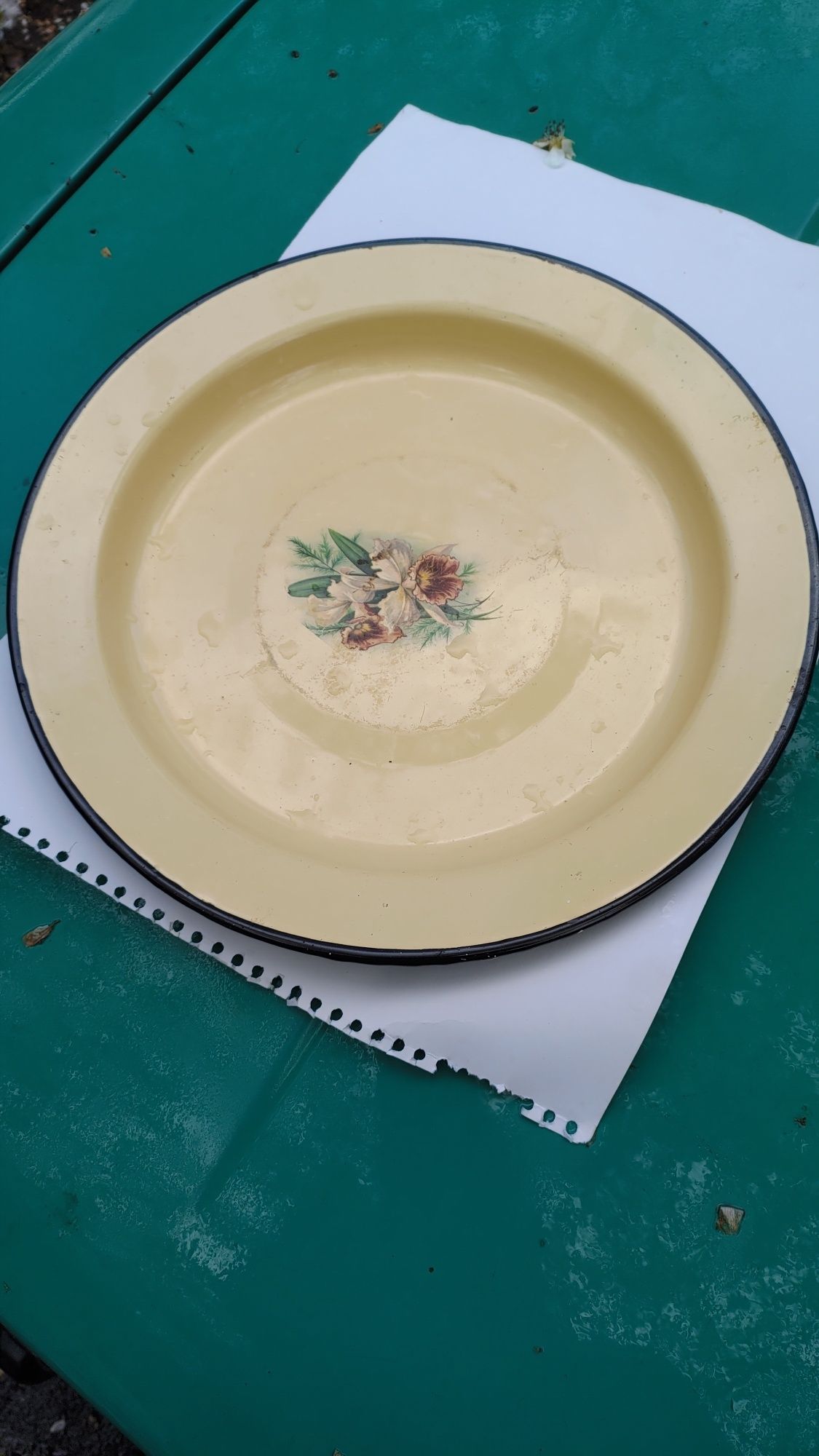 Бутылки с бугельной крышкой