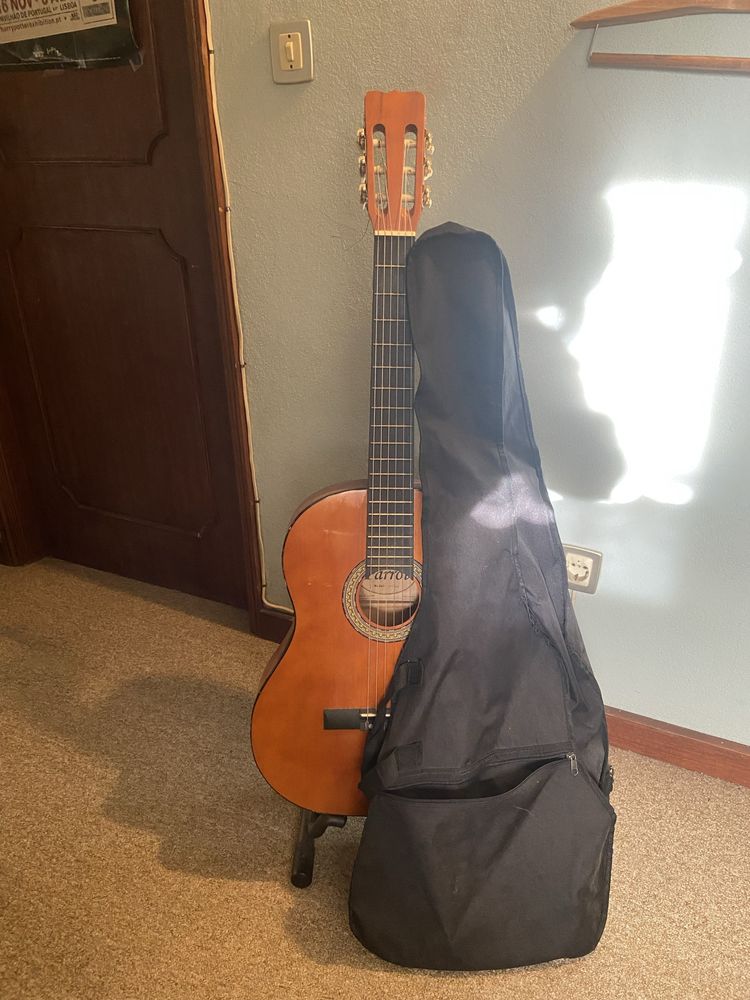 Guitarra clássica Seminova