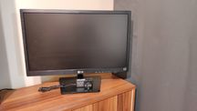 Monitor LG E2242C