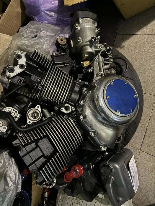 Разборка Suzuki M109R, GSX 750 R