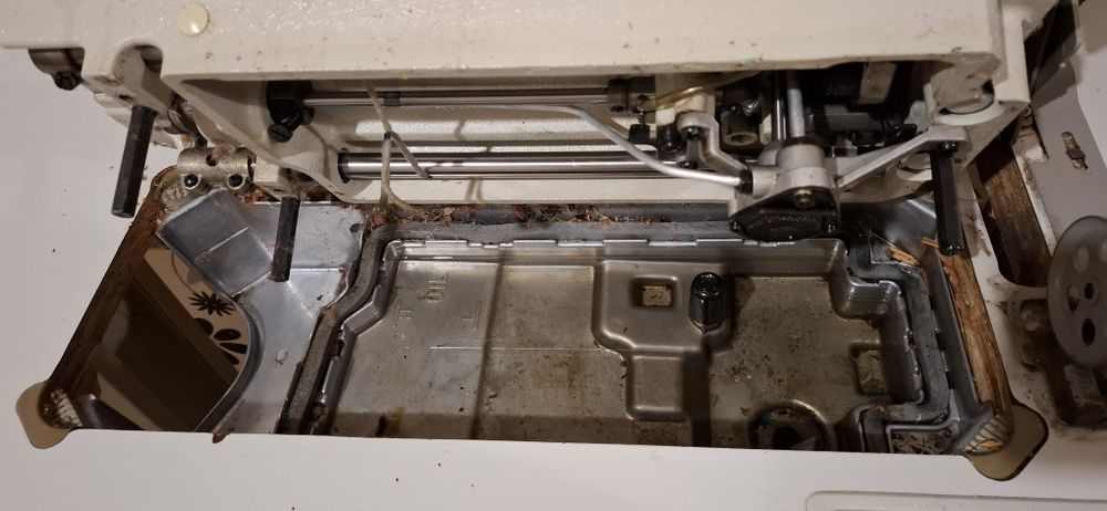 Промышленная швейная машинка