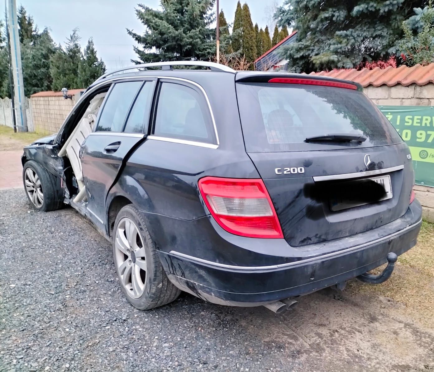 Mercedes-Benz C200 po wypadku