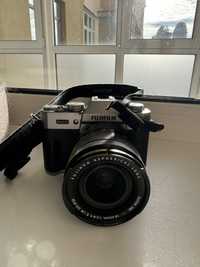 Продам Fujifilm XT-20 з обʼєктивом 18-55 mm